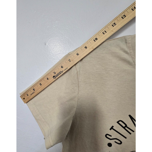 Stranger Things Friends Don’t Lie Shirt SZ L Khaki - Picture 6 of 8